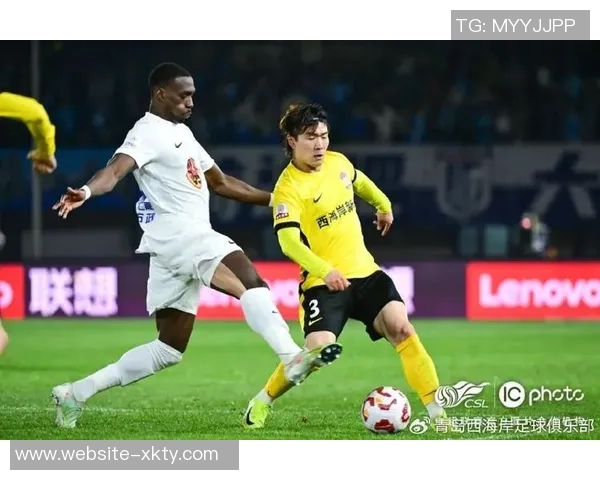 大连英博主场落后青岛西海岸阿齐兹精彩进球助队领先 大连英博主场落后青岛西海岸阿齐兹精彩进球助队领先