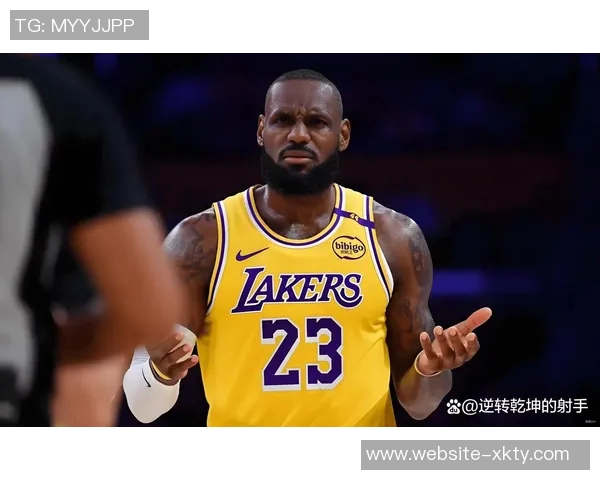 詹姆斯本周将与南湾湖人队合练今日未安排训练活动 詹姆斯本周将与南湾湖人队合练今日未安排训练活动